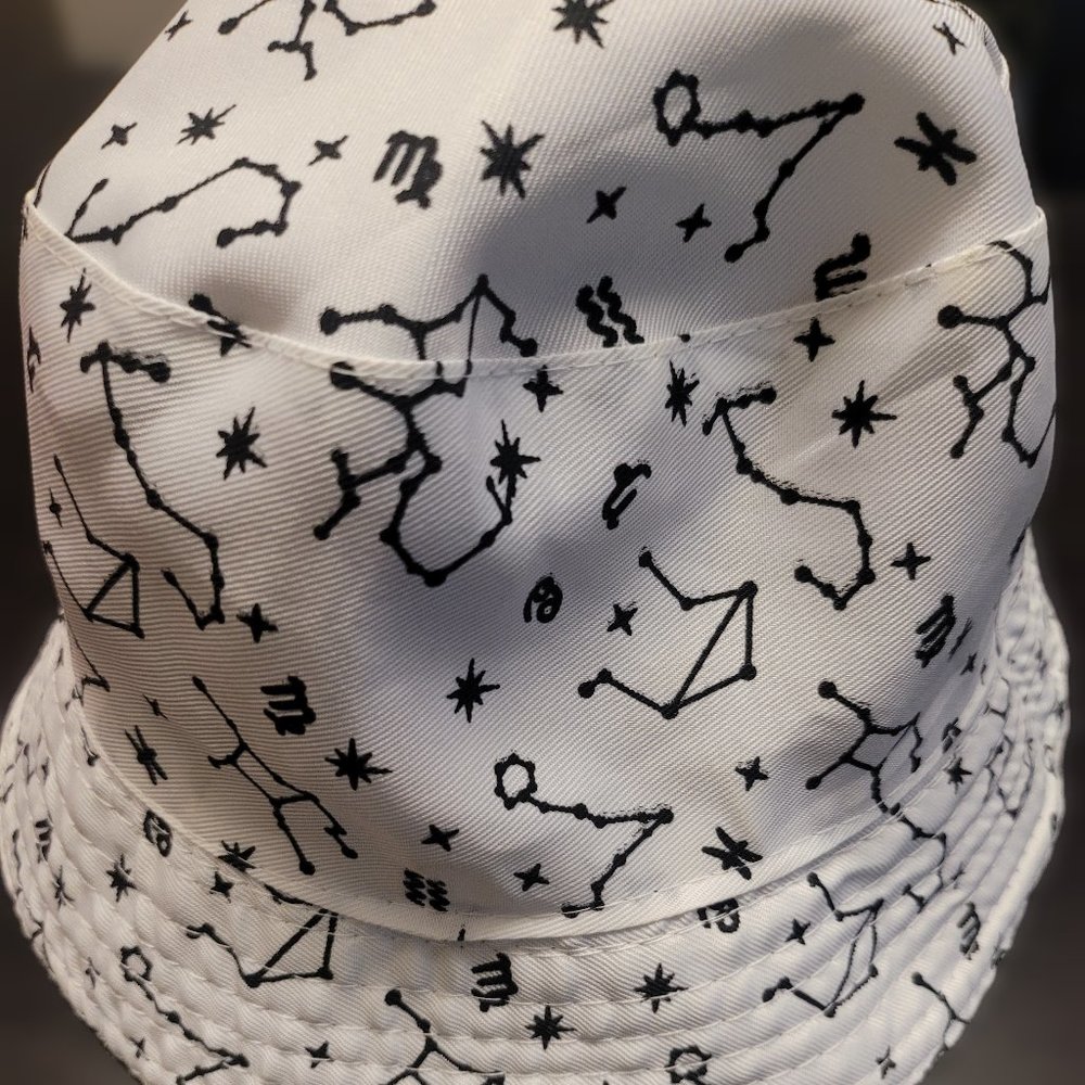 NEW reversible bucket hat Gemini & stars ✨ UPF 50 Gemini  Cotton Reversible
